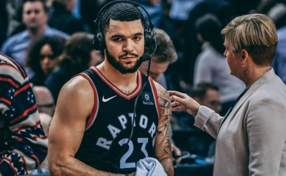 并被提拔至 并被提拔至