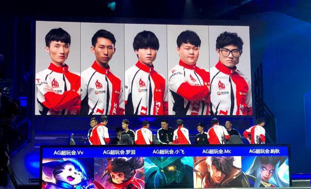 随着他不断 随着他不断