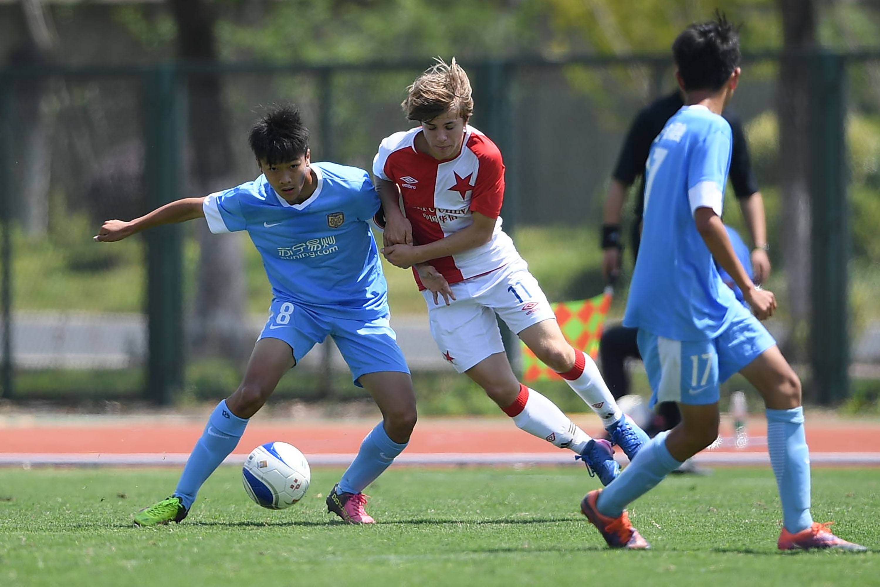 尔在枪击事 尔在枪击事