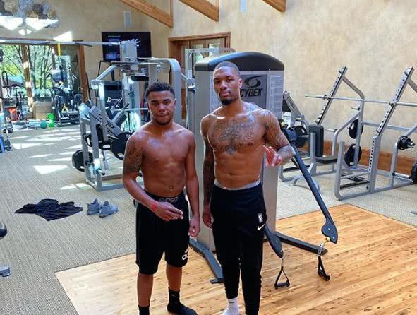 若是中场 若是中场